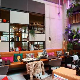 Moxy Brussels City Center,位于布鲁塞尔的酒店