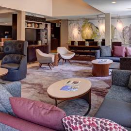 Courtyard Des Moines West/Clive，位于克莱夫的酒店