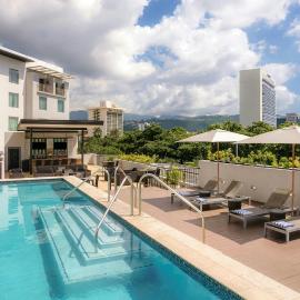 Courtyard by Marriott Kingston, Jamaica，位于金斯敦的酒店
