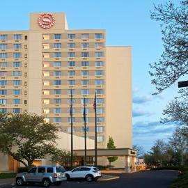 Sheraton Bucks County Langhorne，位于兰霍恩的酒店