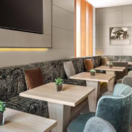 AC Hotel Ponferrada by Marriott，位于蓬费拉达的酒店