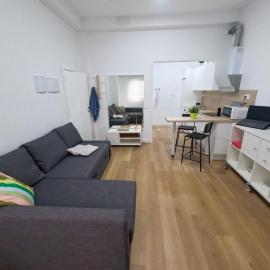 Anna Home，位于特尔德的酒店