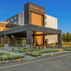 Courtyard Rockaway-Mount Arlington，位于阿灵顿山的酒店