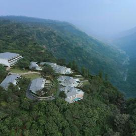 Courtyard by Marriott Mahabaleshwar，位于马哈巴莱斯赫瓦尔的酒店