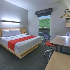 City Express by Marriott Ciudad de México Plaza Central，位于墨西哥城的酒店