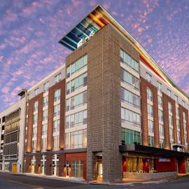 Aloft by Marriott Savannah Downtown Historic District，位于萨凡纳的酒店
