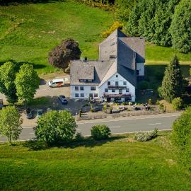 Landgasthof Restaurant Laibach，位于巴特贝勒堡的酒店