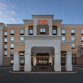Hampton Inn and Suites Lynchburg，位于林奇堡的酒店