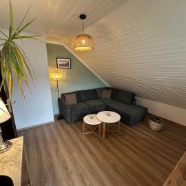 Eifel Quartier Pension und Gasthof "Em Gardestüffje"，位于梅谢尼希的酒店