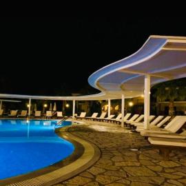 Perdika Resort，位于波帝卡的酒店