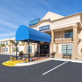 Travelodge by Wyndham Perry National Fairgrounds Area I-75，位于佩里的酒店