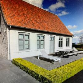 SCHRAVENHOEk met indoorzwembad en sauna，位于弗尔内的酒店