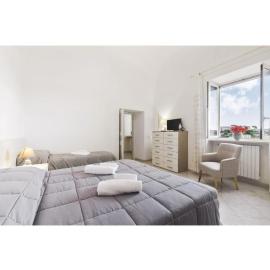 Scala center apartment with kitchen，位于斯卡拉的酒店