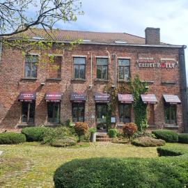 Hôtel Le Monte-Cristo，位于蒙斯的酒店