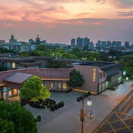 JOYA Hotel Shanghai Jiading,位于嘉定的酒店