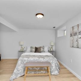 Impecable 2 Bedroom in Windsor，位于温莎的酒店