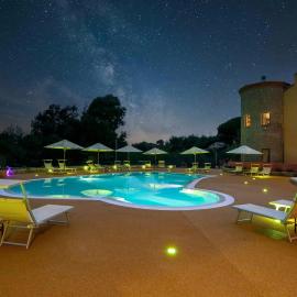 Hotel with swimming pool in Arbus，位于Ingurtosu的酒店