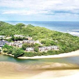 Blue Lagoon Hotel and Conference Centre，位于东伦敦的酒店