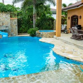 Cabarete Oceanview Villa Pool Oasis Beach Access，位于Cafemba的酒店