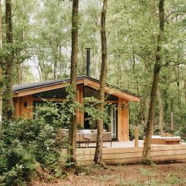 Fritton Lake Retreats，位于弗里顿诺福克的酒店