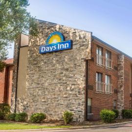 Days Inn by Wyndham Raleigh-Airport-Research Triangle Park，位于莫里斯维尔的酒店