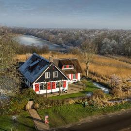 De Zwaan，位于Kalenberg的酒店