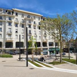 Studio tout équipé - 2 min des thermes - commerces & parking gratuit，位于沙泰勒吉永的酒店
