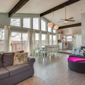 Serene Valley Views: Lake Texoma Retreat，位于Pottsboro的酒店