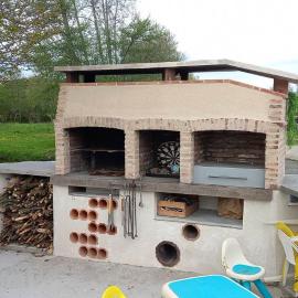 Emplacement tente proche d'une mare .