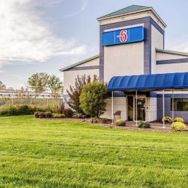 Motel 6-Green Bay, WI - Lambeau，位于绿湾的酒店