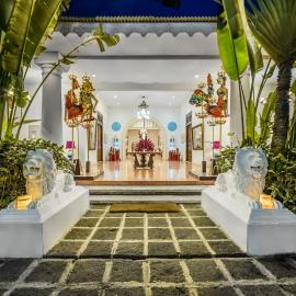 Hotel Tugu Blitar，位于勿里达的酒店