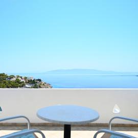 Oneiro Rooms Kythnos，位于Kanala的酒店