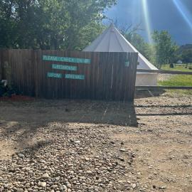 #Y4 Aurora Haven Yurt，位于德兰赫勒的酒店