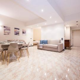 CasaViva - Elegant Bilo with shared pool in Genova Nervi，位于热那亚的酒店