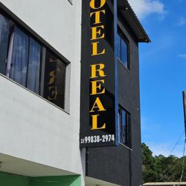Hotel Real，位于欧鲁普雷图的酒店