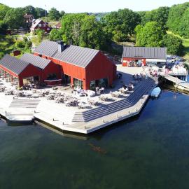 Tjärö Hotell & Vandrarhem，位于Trensum的酒店