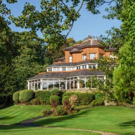 Macdonald Kilhey Court Hotel,位于威根的酒店