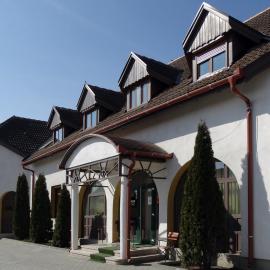 Prince Hotel,位于密古雷休治的酒店