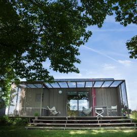 MAGNOLIA HOUSE by the RIVER BB，位于Primostek的酒店