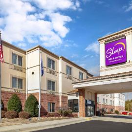 Sleep Inn & Suites Danville Hwy 58,位于丹维尔的酒店