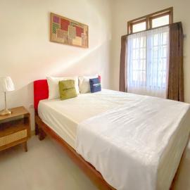 Urbanview Raden Mansion Jember，位于任抹的酒店