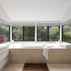 Jarrah Grove Forest Retreat - Adults Only Luxury Chalet，位于Rosa Glen的酒店