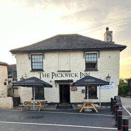The Pickwick Inn，位于金斯布里奇的酒店