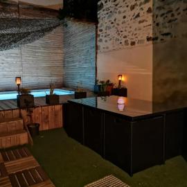 Chambre double aux pieds des cevennes，位于洛代夫的酒店