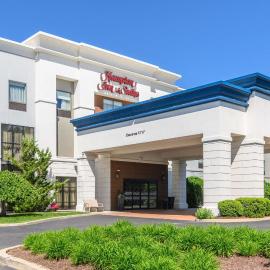 Hampton Inn & Suites Hartford-Manchester，位于曼彻斯特的酒店