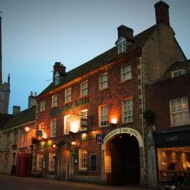 The New Inn Hotel，位于莱奇莱德的酒店