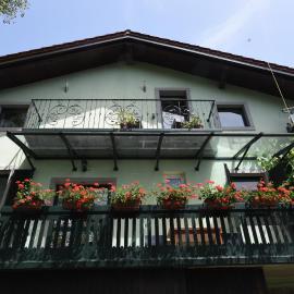 Fedrig Hostel rooms Apartment for 10，位于科巴里德的酒店