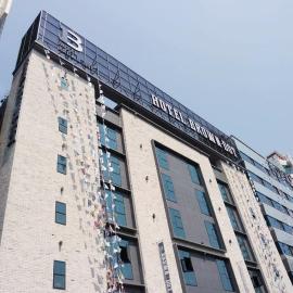 Jangyu Brown Dot Hotel Water Park Branch，位于金海市的酒店