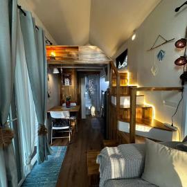 Oniro 2 Beach Access Tiny House at Koh Samui，位于Ban Na We的酒店