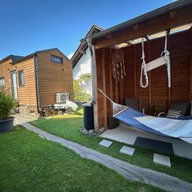 Tiny House mit Saunafass und Garten，位于Brensbach的酒店